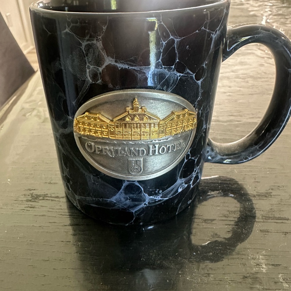 Vintage Opryland Hotel Collectible Mug